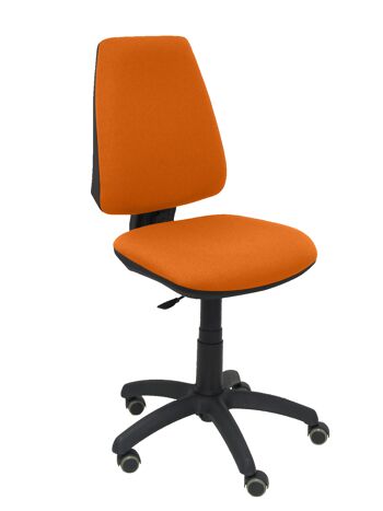 Chaise Elche CP bali orange avec roulettes parquet 1