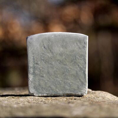 Activated carbon & tea tree soap