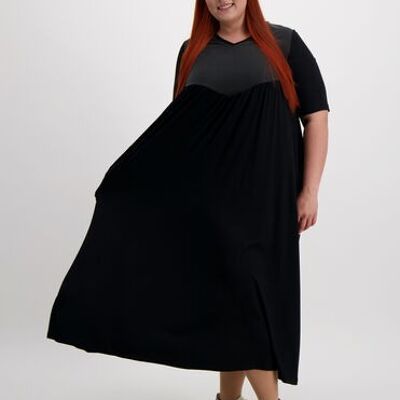 Irina maxi length tricot dress