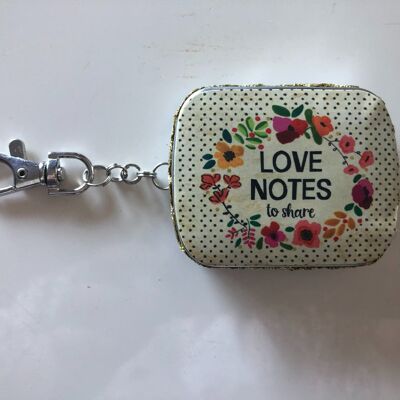 Jolie boîte porte -clefs et happy notes