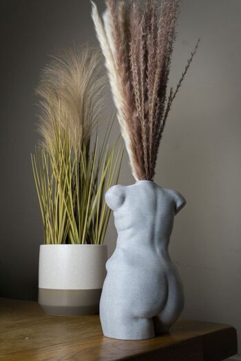 Vase de figure de femme bien roulée, corps féminin - imprimé en 3D. Marbre 5