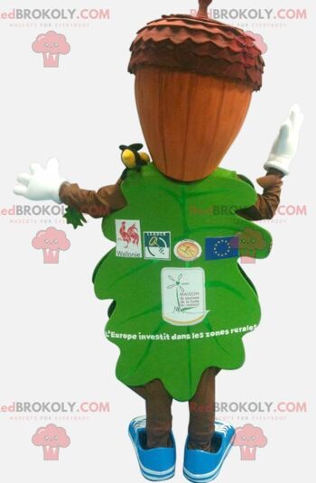 Mascotte de feuille verte REDBROKOLY avec une tête en forme de gland, REDBROKO__0120 1