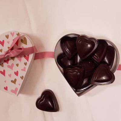 Pretty pink hearts box garnished with praline hearts, ORGANIC, approx. 65g