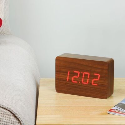 Brick Click Clock Walnut / Red LED