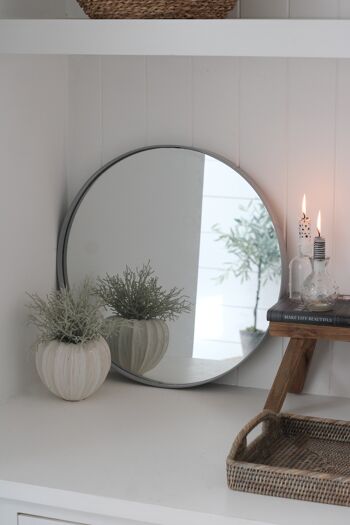 Miroir en fer gris 1