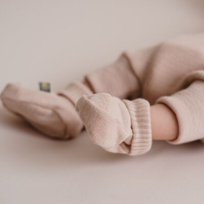 AMBER YARN | BOOTIES | Cuban Sand | 0-6M