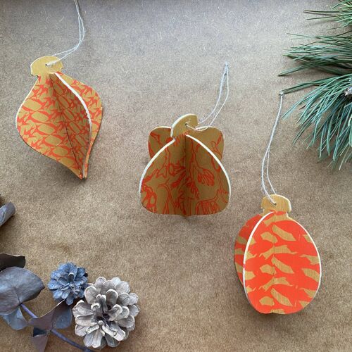 Gold & Red Set of 3 Eco Nautical 3d Wooden Baubles.