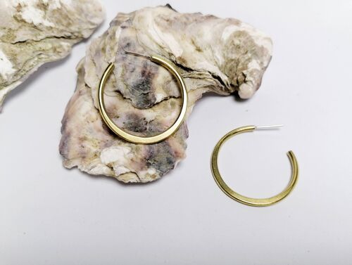 GEO Medium Golden Hoops