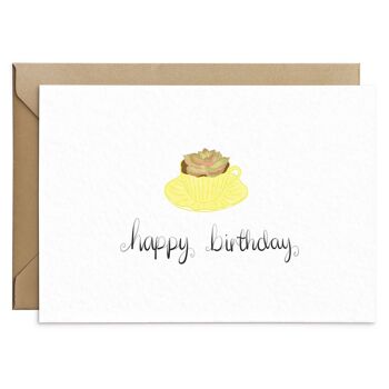 Carte d'anniversaire de tasse de thé jaune