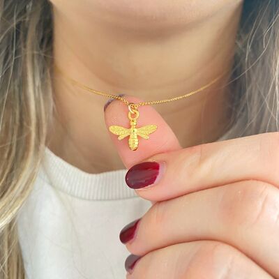 Queen Bee Necklace in Gold Vemeil