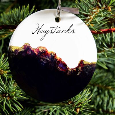 Ornement suspendu illustré de meules de foin en porcelaine, cadeau de Lake District, décoration d'arbre de Noël en céramique.