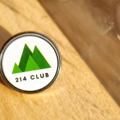 214 Wainwright Club Pin Insignia, Insignia de logro de montaña, Pin de solapa de senderismo, Regalo del distrito de los lagos.