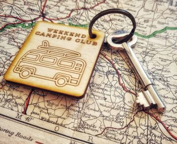 Porte-clés en bois pour camping-car, porte-clés pour caravane, porte-clés Van Life, porte-clés pour camping-car, porte-clés pour tente, cadeaux pour les amoureux de l'aventure. 7
