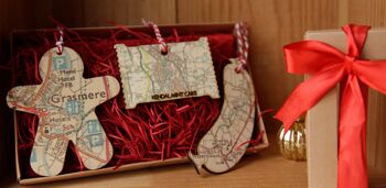 Coffret cadeau gourmand de Cumbrie, cadeau de Lake District, décorations d'arbre fantaisie, pain d'épice Grasmere, gâteau à la menthe Kendal, saucisse de Cumberland 3