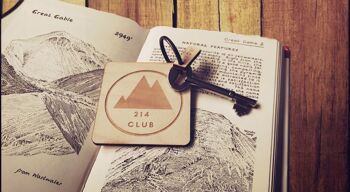Porte-clés Wainwright 214 Club Wood, porte-clés Lake District. Cadeau de randonnée, porte-clés aventure. Cadeau de Lake District. 2