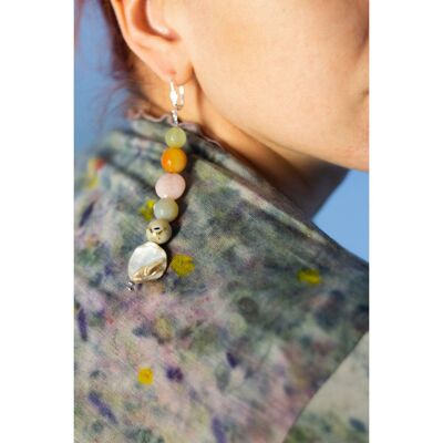 Malena -Elongate earrings in agata stones and mother of pearl