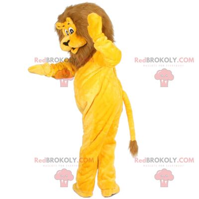 4 roaring lion REDBROKOLY mascots in sportswear / REDBROKO_01479