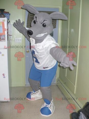 Mascotte de chien bouledogue marron REDBROKOLY en tenue de sport / REDBROKO_01652