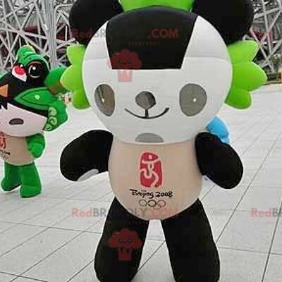 2 mascottes REDBROKOLY de chats noirs et rouges en tenue de sport / REDBROKO_02039