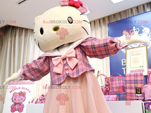 Brown teddy bear REDBROKOLY mascot in sportswear / REDBROKO_02239