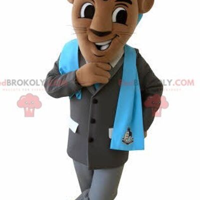 Tiger REDBROKOLY mascot in footballer outfit with a blue crest / REDBROKO_04715