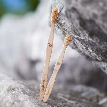 Brosses à dents en bambou 8