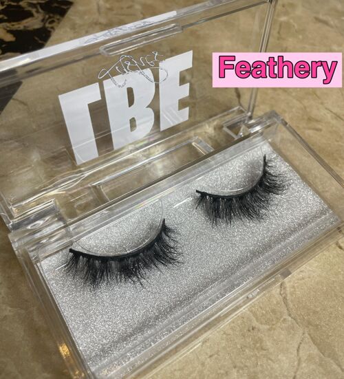 Lux Lashes - Feathery