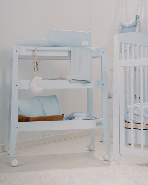 Changing table with handle and sponge pillow - LIGHT BLUE POWDER