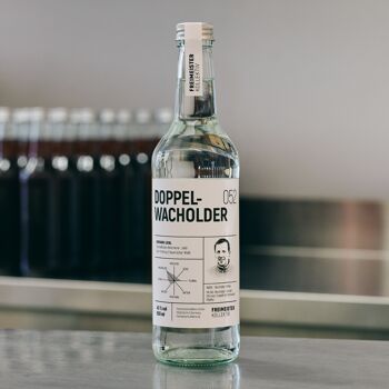 DOUBLE JUMPER 052 – Dry Gin/Esprit Genévrier 43% vol 2
