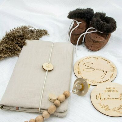 Maternity passport cover natural Linen fabric - wooden bead natural round