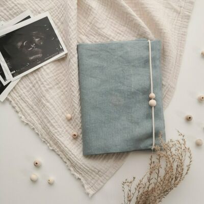Copertina per passaporto maternità Tessuto di lino Altmint - cartello in legno cuore piccolo e grande (+€ 5,90)