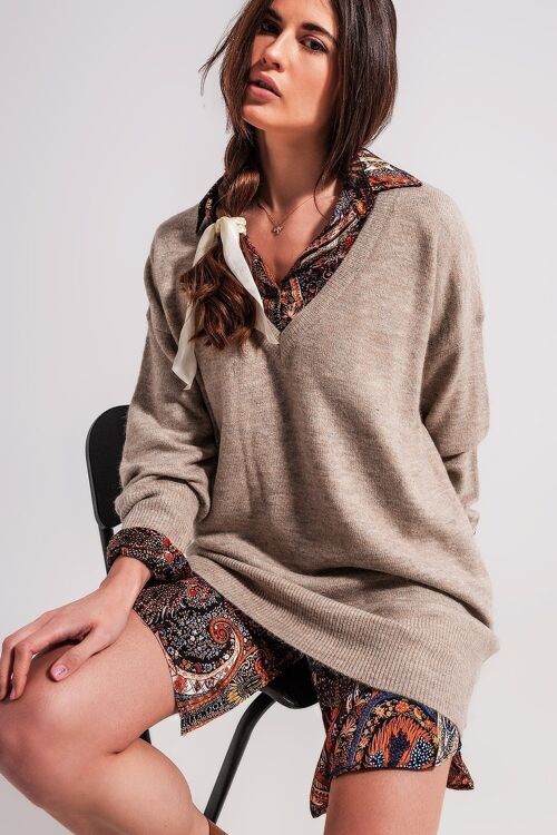 Slouchy v neck jumper in beige