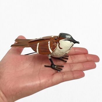 Petite sculpture d'oiseau en métal recyclé Vie Naturals, Sparrow 11,5 cm 5