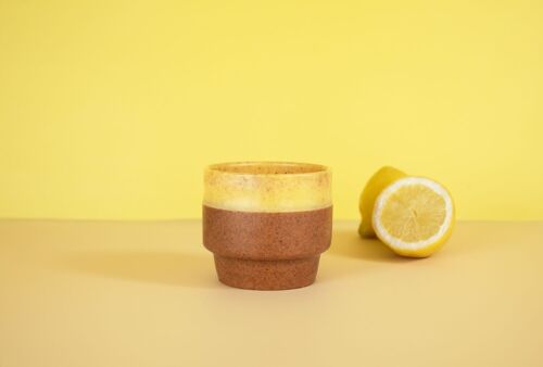 Tasse à café citron :  en agrumes recyclés