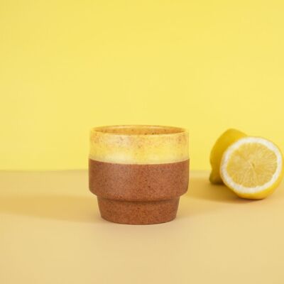 Zitronenkaffeetasse: hergestellt aus recycelten Zitrusfrüchten