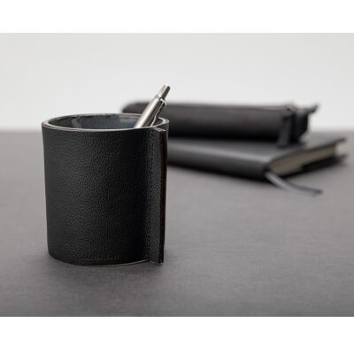 Pen holder made of fine genuine leather, black