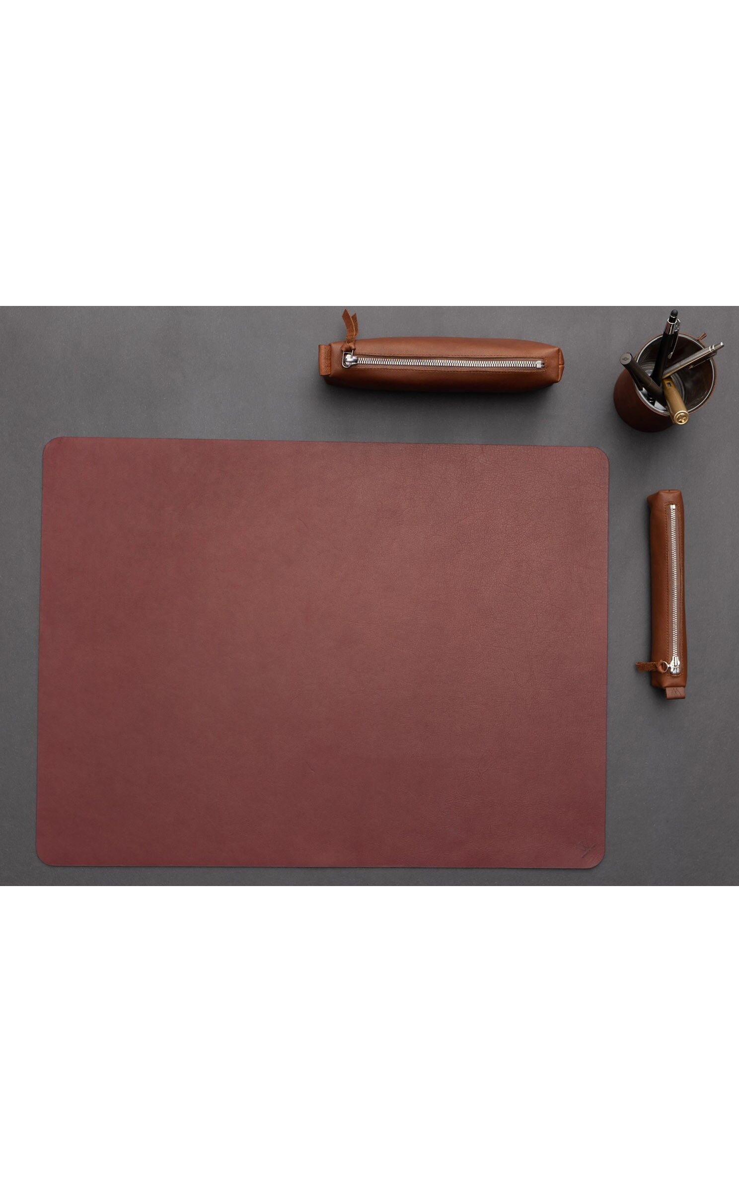 Schreibtischunterlage aus feinem Echtleder, dunkelrot, 60 x 45 cm