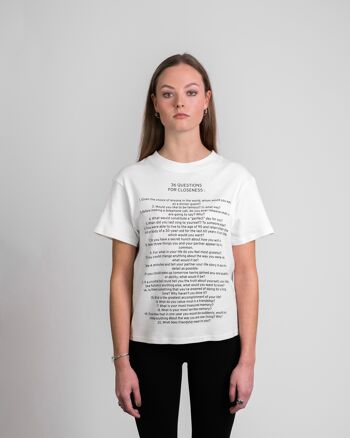 T-shirt court carré pour femmes en blanc '36 Questions for Closeness' 3