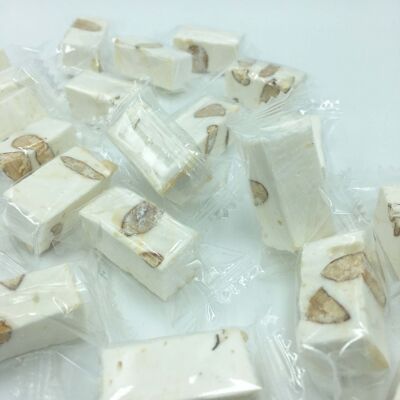 Bulk of soft nougat with vanilla aroma - 1 kg