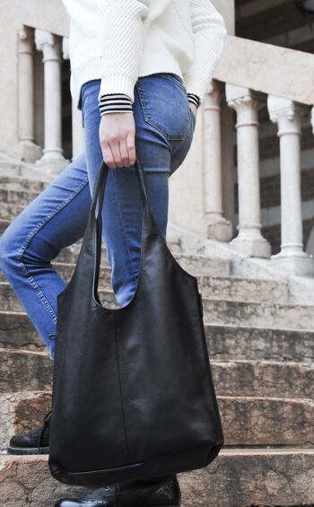 Sac hobo en cuir fin, noir 4