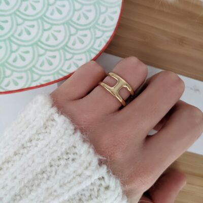 Lucia golden ring
