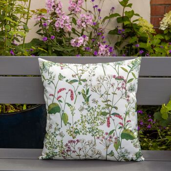 Celina Digby Luxury Garden Outdoors Coussin résistant à l'eau avec rembourrage, 45x45cm - Welsh Meadow Floral Design 2