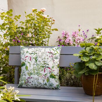 Celina Digby Luxury Garden Outdoors Coussin résistant à l'eau avec rembourrage, 45x45cm - Welsh Meadow Floral Design 4