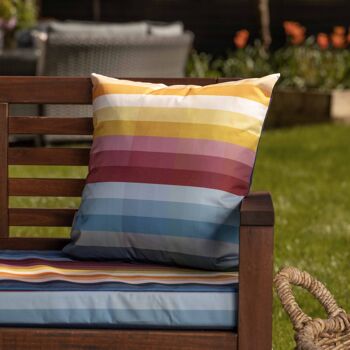 Celina Digby Luxury Garden Outdoors Coussin résistant à l'eau avec rembourrage, 45x45cm - Pixel Stripes Rainbow Design 4