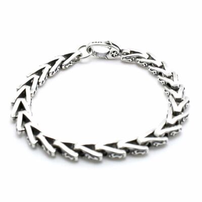Men's silver bracelet with tribal structure