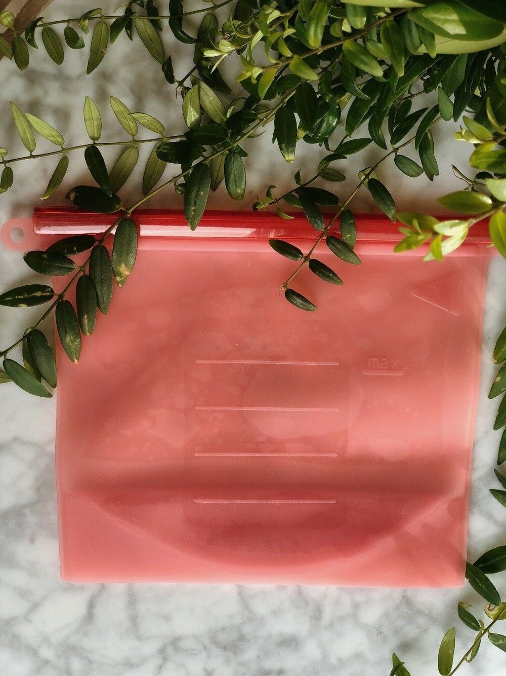 REUSABLE SILICONE FOOD BAG - Red