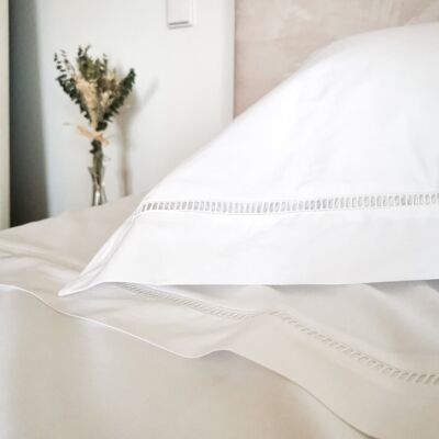 COTTON BED LINEN WITH CLASSIC HOLLOW HEM - WHITE - pillowcase 40 x 40 cm