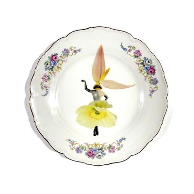 Decorative wall plate flower