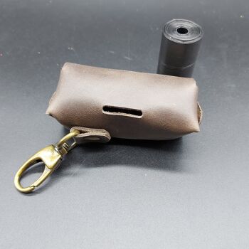 Porte-sac pour chien fabriqué à la main en cuir naturel de 2 mm d'épaisseur. Levrette Opplav (couleur marron foncé) 2