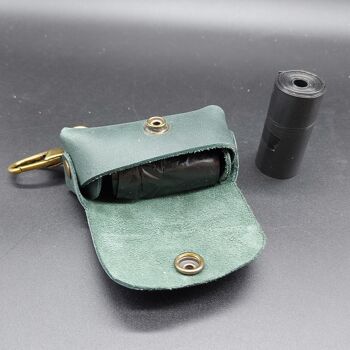 Porte-sac pour chien fabriqué à la main en cuir naturel de 2 mm d'épaisseur. Levrette Opplav (couleur forêt verte) 3